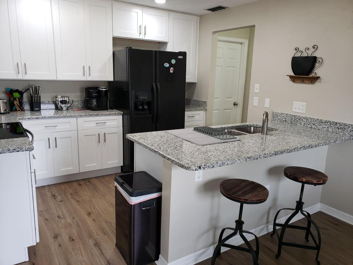 Shell Near The Sea, 2-Br Pet Friendly Home ヴェニス エクステリア 写真